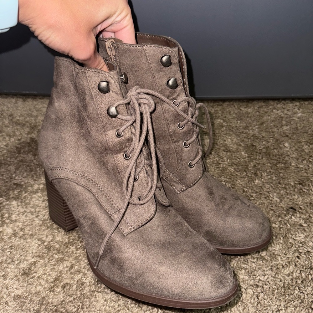 Womens soda lace up booties